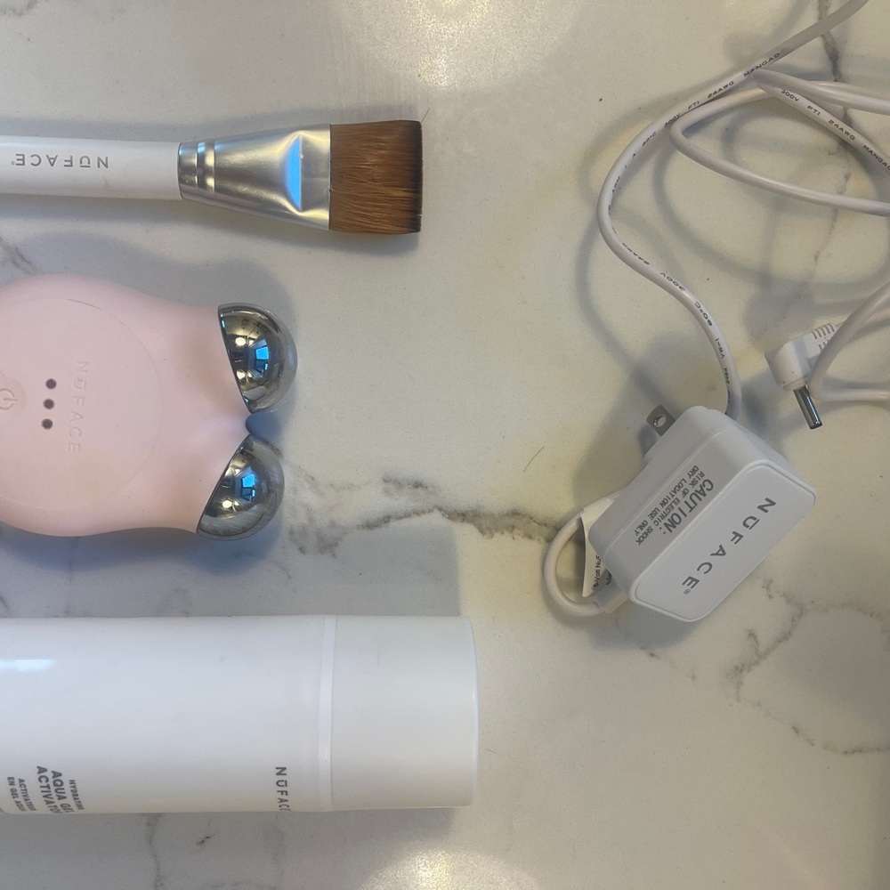 NuFace mini + Pink Skincare Device with Accessories